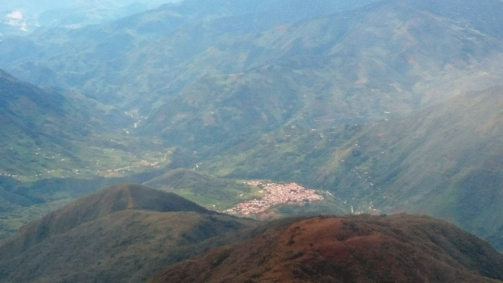 San José de Bolívar, visto desde el pico.
